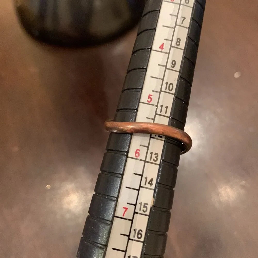 Sparkly Stone ring size 6